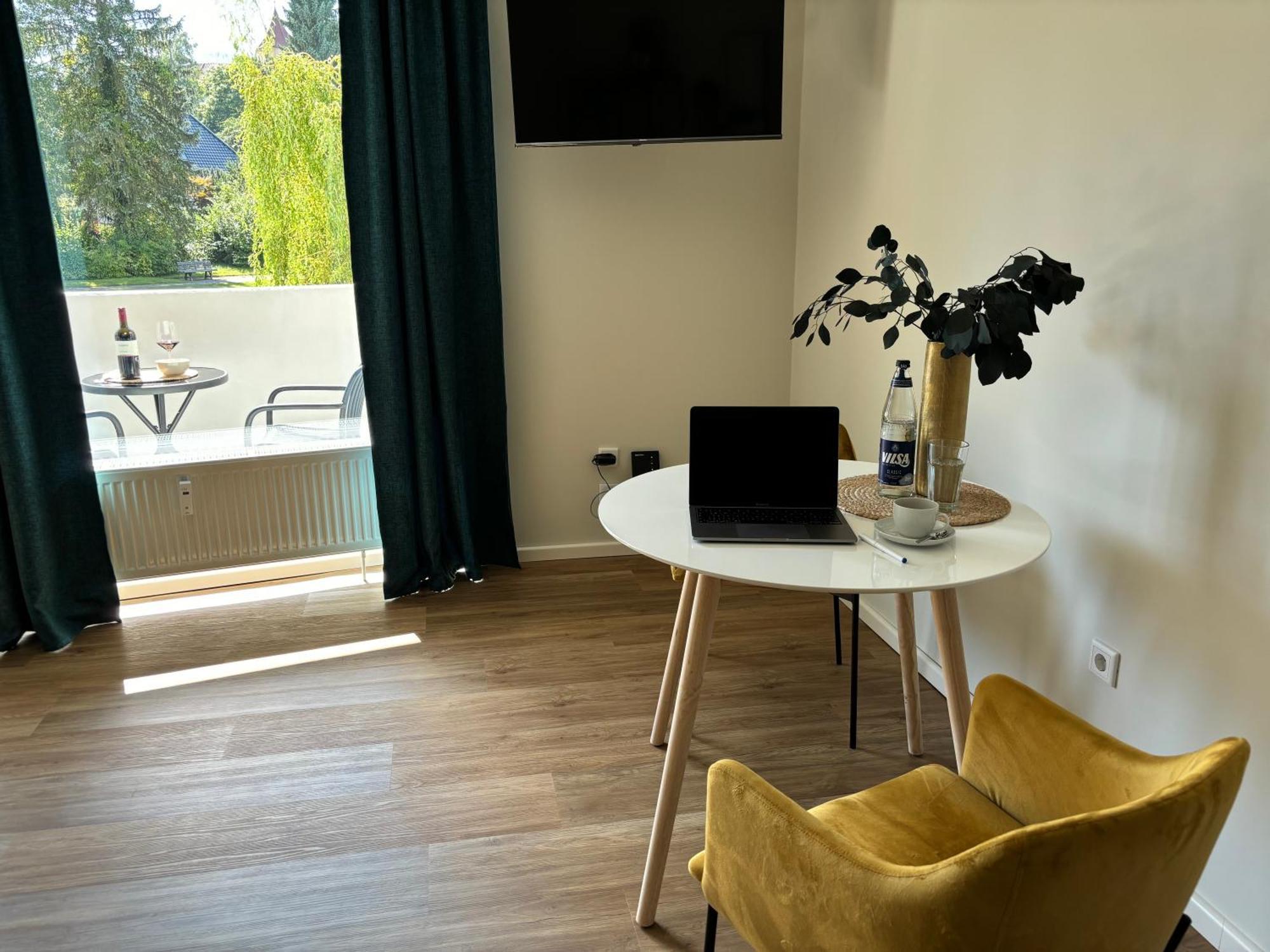 Apartment Mit Parkblick บัดโรเทนเฟลเดอ ภายนอก รูปภาพ
